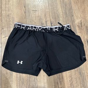 Black Under Armour shorts
